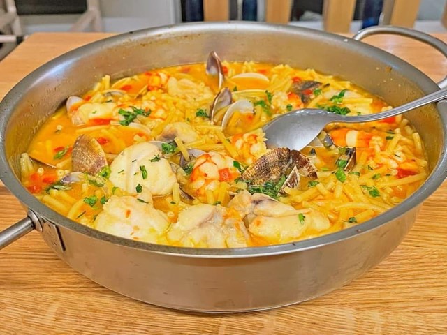 ¿Por qué es especial nuestro rape con almejas, fideos y gambas?